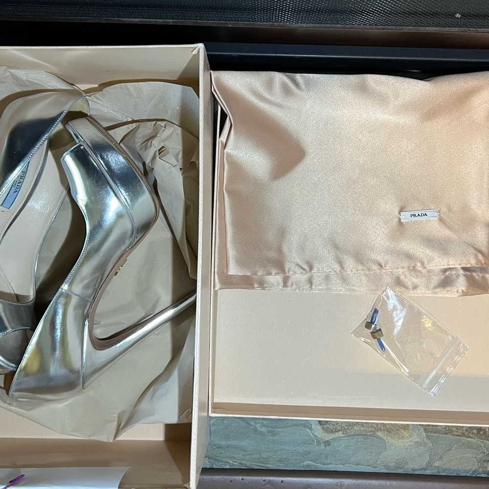 Prada Calzature Donna Size 35.5 Stiletto Heels Argento/Silver - Picture 10 of 13